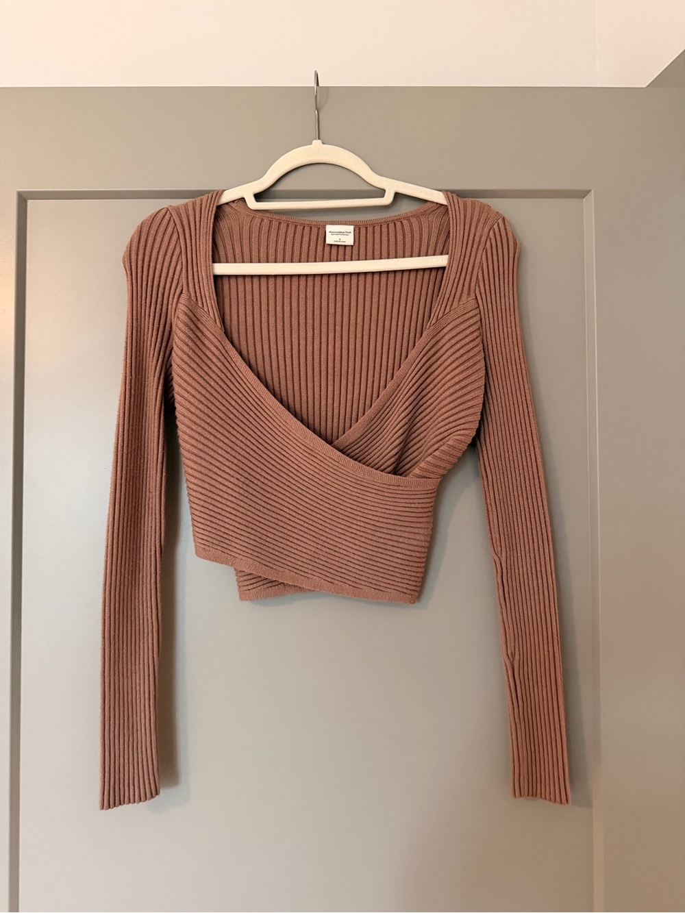 Abercrombie & Fitch Ribbed Wrap Crop Top - Mauve